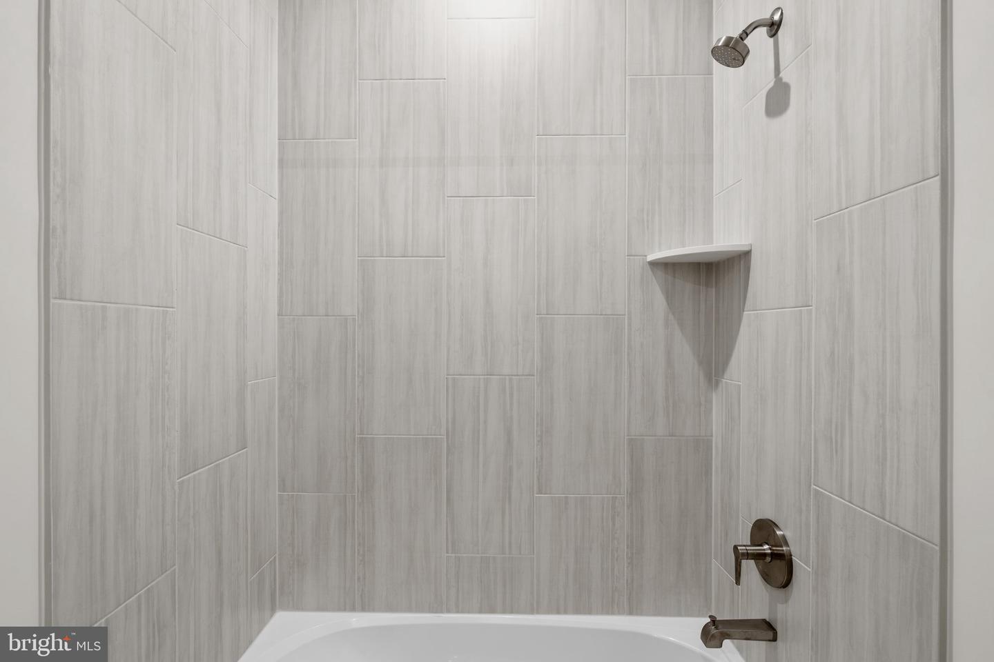 43302 FARRINGDON SQ, BROADLANDS, Virginia 20148, 3 Bedrooms Bedrooms, ,2 BathroomsBathrooms,Residential,For sale,43302 FARRINGDON SQ,VALO2111054 MLS # VALO2111054