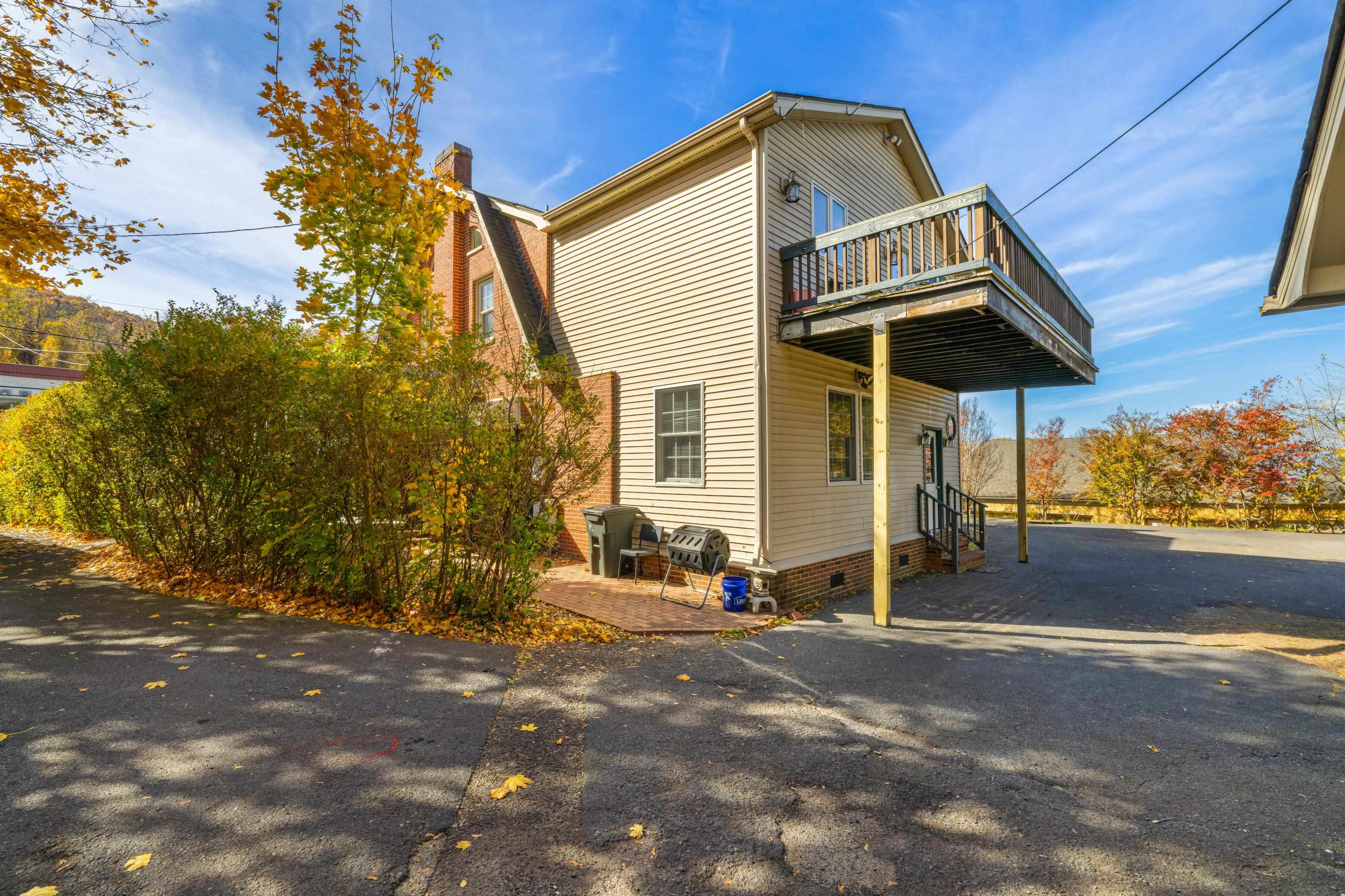 705 RICHMOND AVE, STAUNTON, Virginia 24401, ,Commercial,705 RICHMOND AVE,671011 MLS # 671011 705 RICHMOND AVE, STAUNTON, Virginia 24401, ,Commercial,705 RICHMOND AVE,671011 MLS # 671011