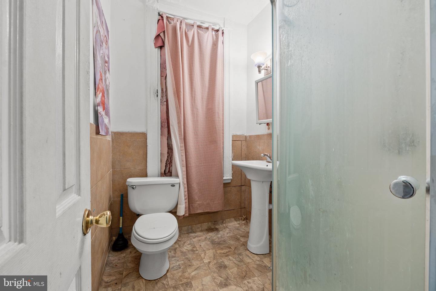 1524 6TH ST NW, WASHINGTON, District Of Columbia 20001, 5 Bedrooms Bedrooms, ,4 BathroomsBathrooms,Residential,For sale,1524 6TH ST NW,DCDC2163468 MLS # DCDC2163468