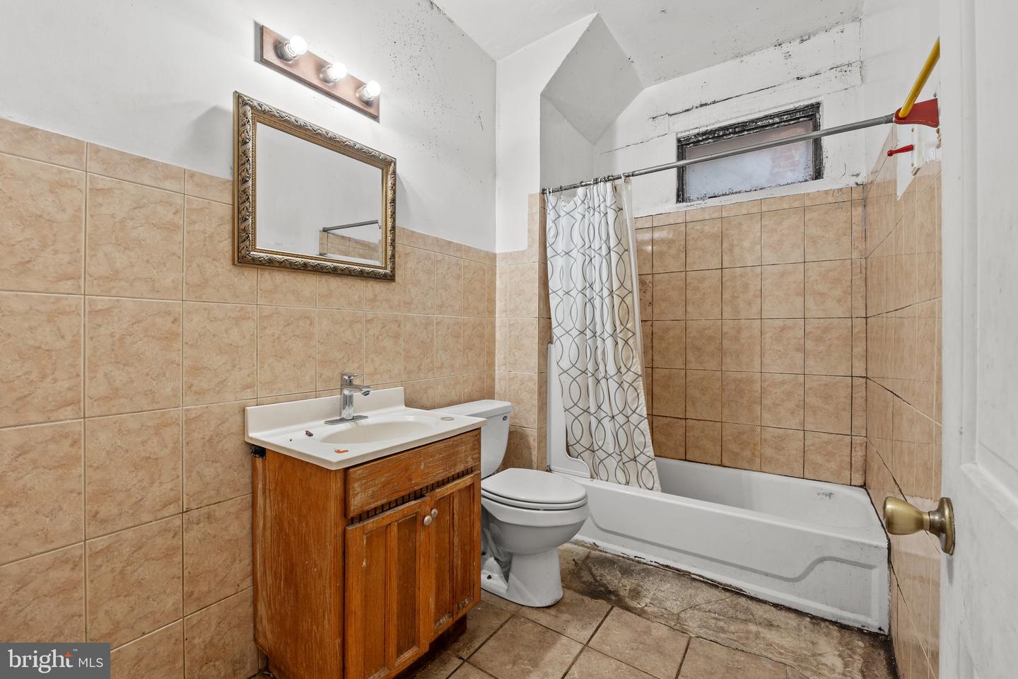 1524 6TH ST NW, WASHINGTON, District Of Columbia 20001, 5 Bedrooms Bedrooms, ,4 BathroomsBathrooms,Residential,For sale,1524 6TH ST NW,DCDC2163468 MLS # DCDC2163468