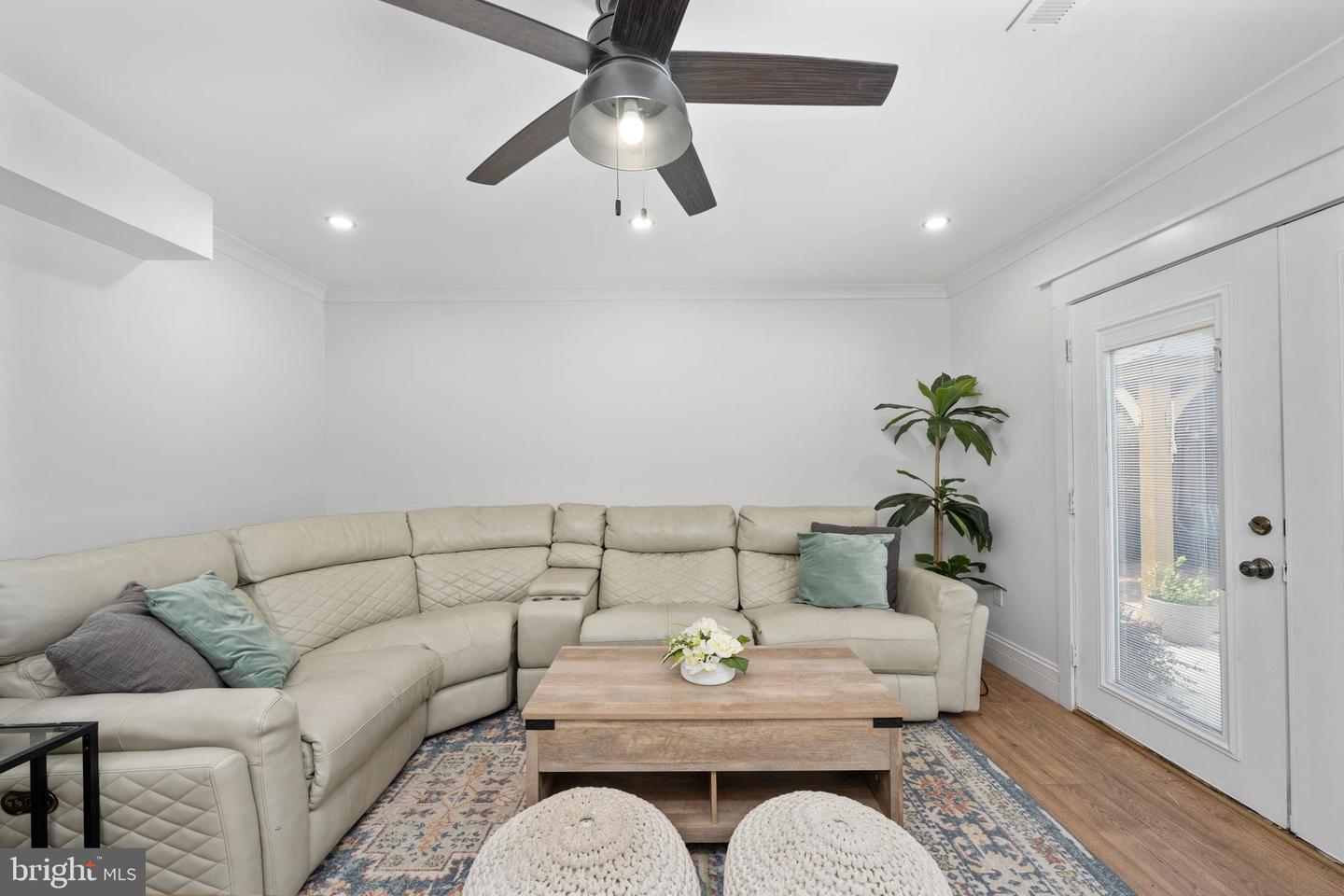 13342 PELICAN RD, WOODBRIDGE, Virginia 22193, 5 Bedrooms Bedrooms, ,3 BathroomsBathrooms,Residential,For sale,13342 PELICAN RD,VAPW2085854 MLS # VAPW2085854