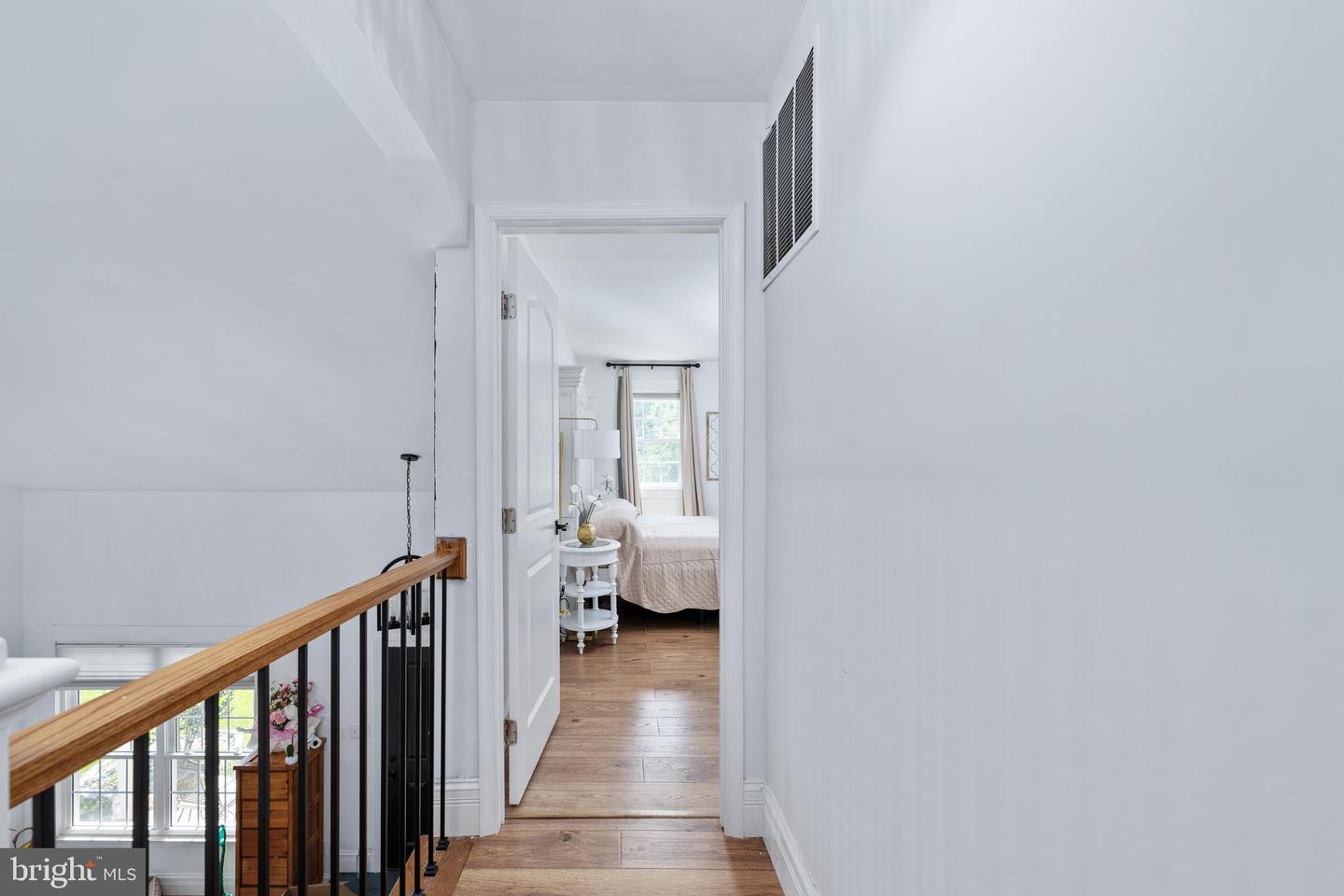 13342 PELICAN RD, WOODBRIDGE, Virginia 22193, 5 Bedrooms Bedrooms, ,3 BathroomsBathrooms,Residential,For sale,13342 PELICAN RD,VAPW2085854 MLS # VAPW2085854