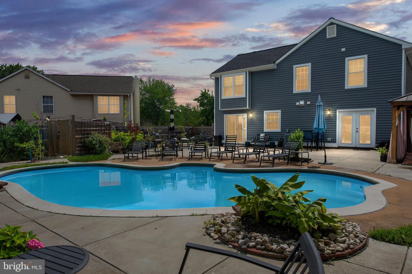 13342 PELICAN RD, WOODBRIDGE, Virginia 22193, 5 Bedrooms Bedrooms, ,3 BathroomsBathrooms,Residential,For sale,13342 PELICAN RD,VAPW2085854 MLS # VAPW2085854