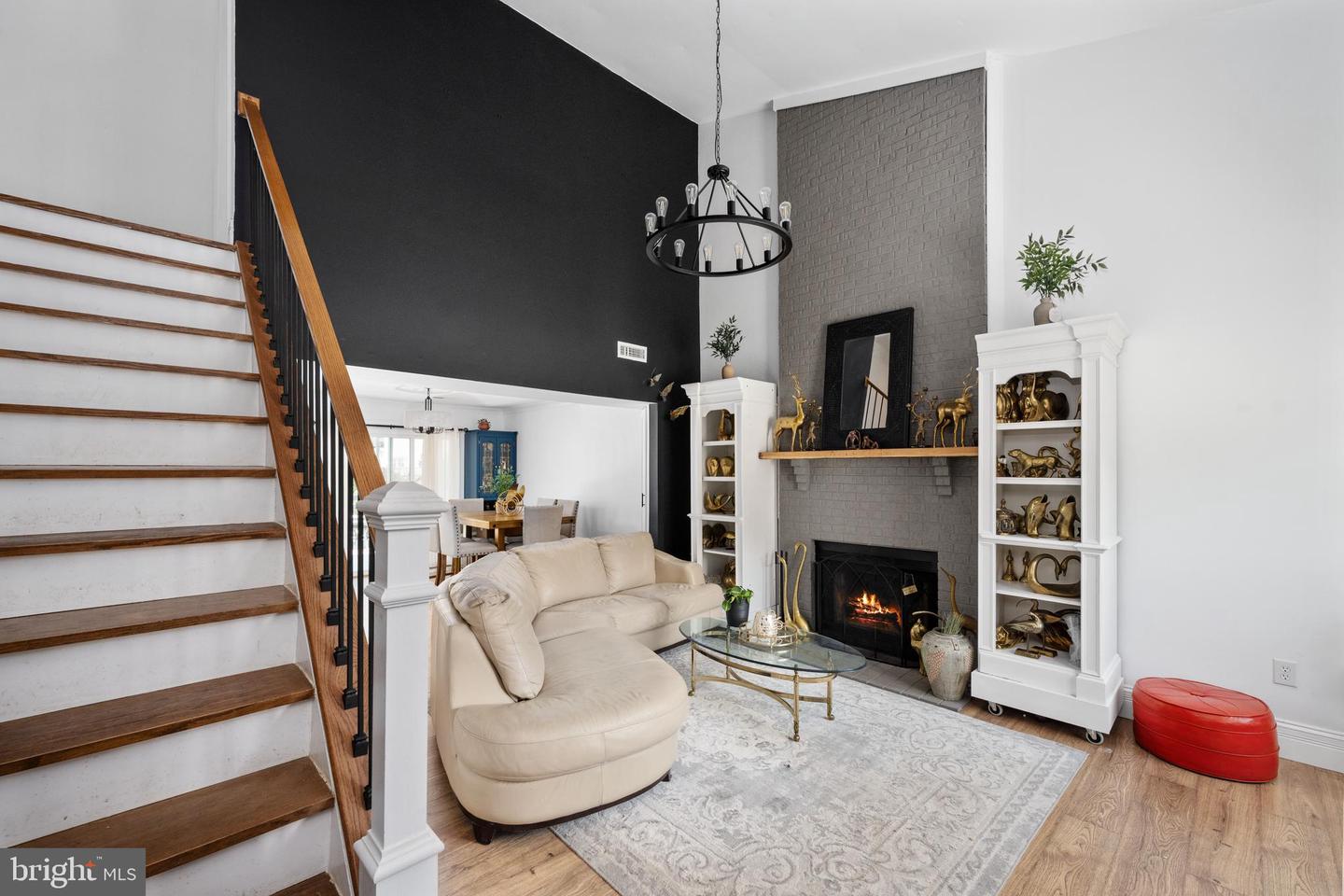 13342 PELICAN RD, WOODBRIDGE, Virginia 22193, 5 Bedrooms Bedrooms, ,3 BathroomsBathrooms,Residential,For sale,13342 PELICAN RD,VAPW2085854 MLS # VAPW2085854