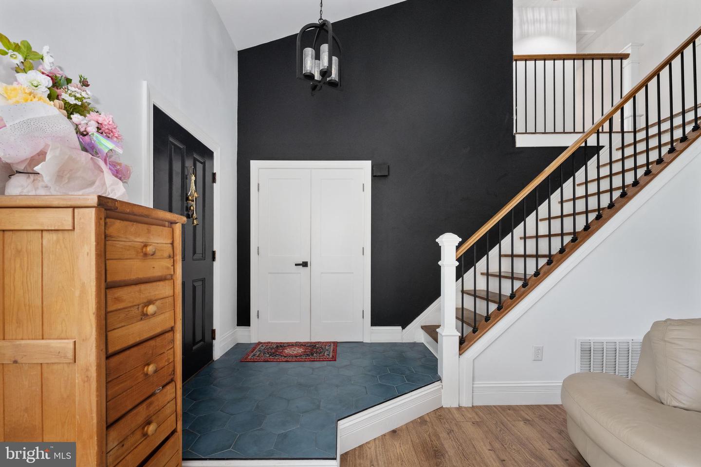 13342 PELICAN RD, WOODBRIDGE, Virginia 22193, 5 Bedrooms Bedrooms, ,3 BathroomsBathrooms,Residential,For sale,13342 PELICAN RD,VAPW2085854 MLS # VAPW2085854