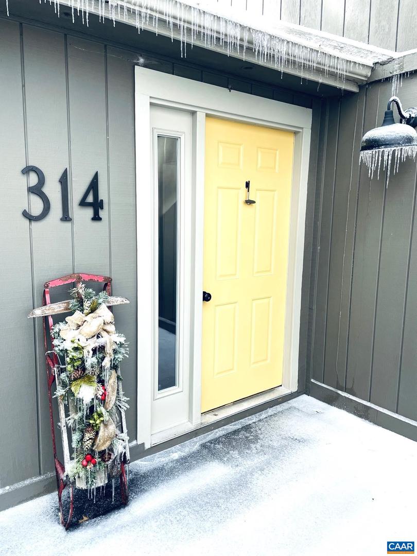 314 EAST CATOCTIN DR, WINTERGREEN, Virginia 22967, 3 Bedrooms Bedrooms, ,2 BathroomsBathrooms,Residential,For sale,314 EAST CATOCTIN DR,666522 MLS # 666522 314 EAST CATOCTIN DR, WINTERGREEN, Virginia 22967, 3 Bedrooms Bedrooms, ,2 BathroomsBathrooms,Residential,For sale,314 EAST CATOCTIN DR,666522 MLS # 666522