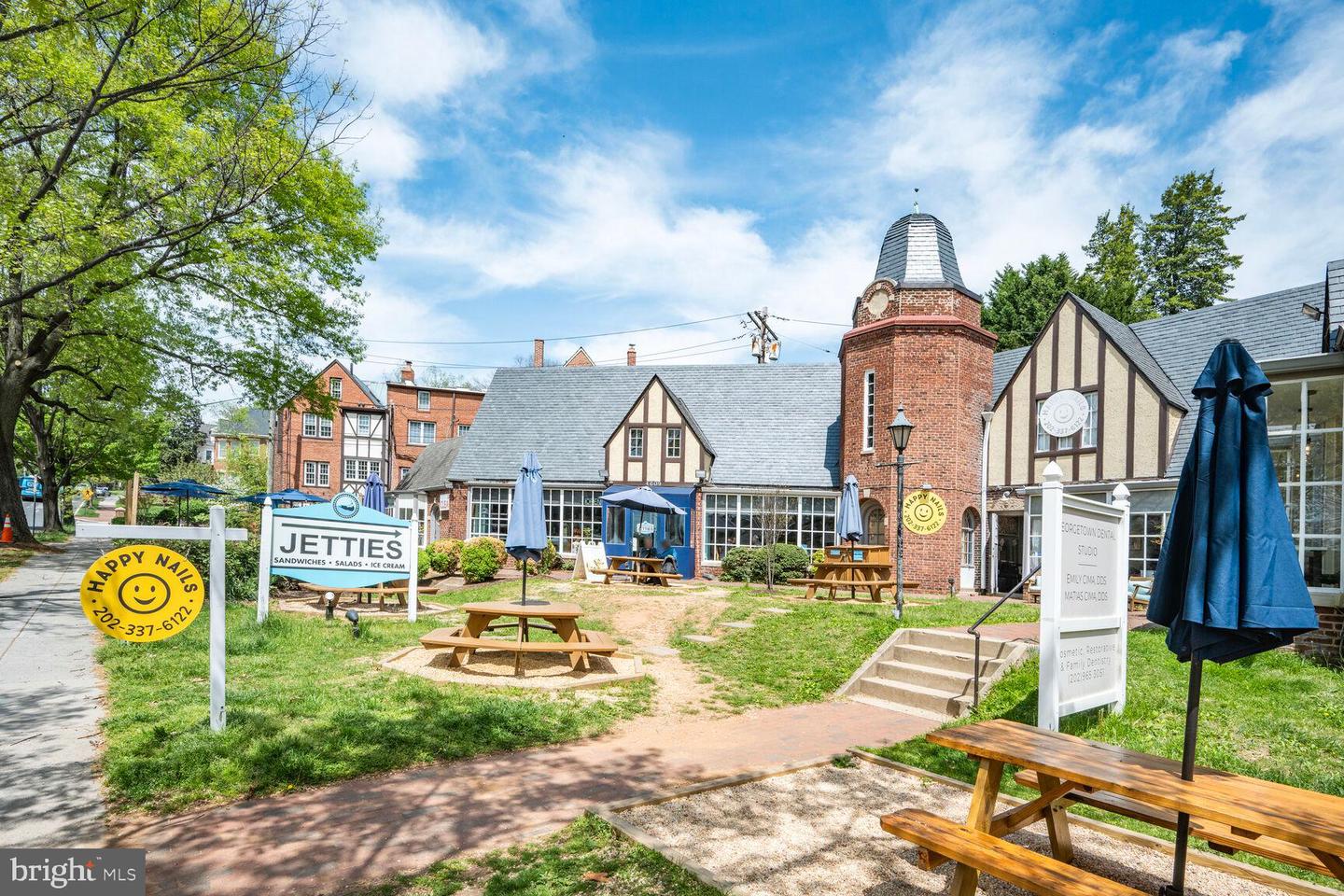 4432 Q ST NW, WASHINGTON, District Of Columbia 20007, 6 Bedrooms Bedrooms, ,4 BathroomsBathrooms,Residential,For sale,4432 Q ST NW,DCDC2213394 MLS # DCDC2213394