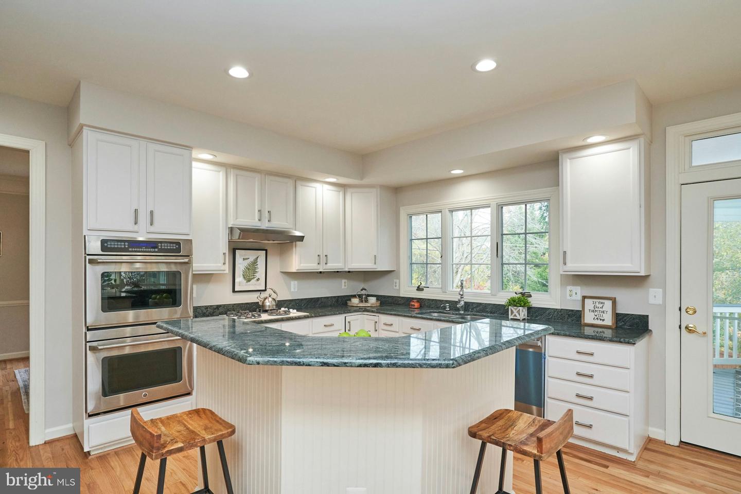 5132 GAGNE CT, FAIRFAX, Virginia 22030, 4 Bedrooms Bedrooms, ,3 BathroomsBathrooms,Residential,For sale,5132 GAGNE CT,VAFX2260170 MLS # VAFX2260170