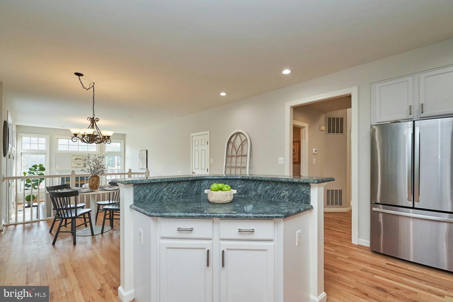 5132 GAGNE CT, FAIRFAX, Virginia 22030, 4 Bedrooms Bedrooms, ,3 BathroomsBathrooms,Residential,For sale,5132 GAGNE CT,VAFX2260170 MLS # VAFX2260170