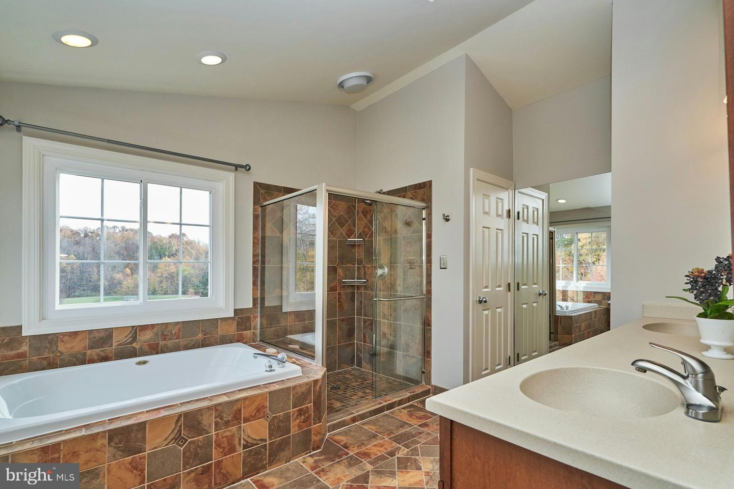 5132 GAGNE CT, FAIRFAX, Virginia 22030, 4 Bedrooms Bedrooms, ,3 BathroomsBathrooms,Residential,For sale,5132 GAGNE CT,VAFX2260170 MLS # VAFX2260170