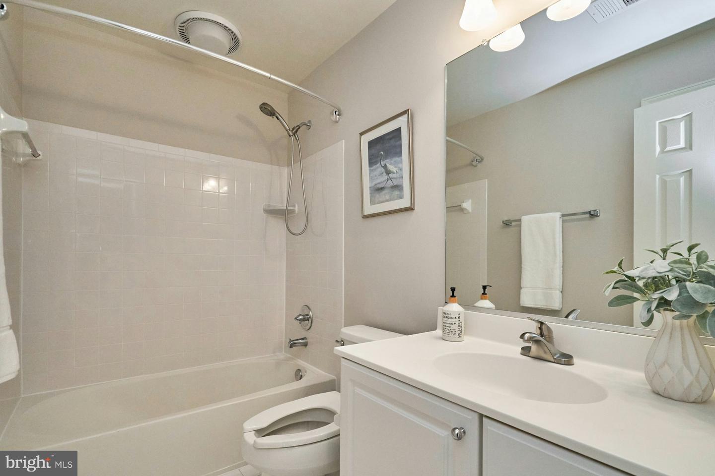 5132 GAGNE CT, FAIRFAX, Virginia 22030, 4 Bedrooms Bedrooms, ,3 BathroomsBathrooms,Residential,For sale,5132 GAGNE CT,VAFX2260170 MLS # VAFX2260170