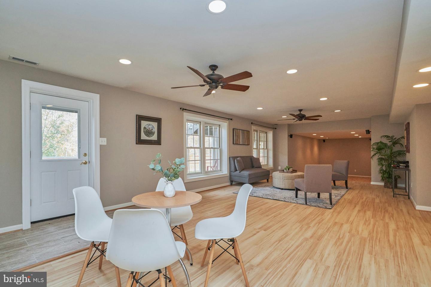 5132 GAGNE CT, FAIRFAX, Virginia 22030, 4 Bedrooms Bedrooms, ,3 BathroomsBathrooms,Residential,For sale,5132 GAGNE CT,VAFX2260170 MLS # VAFX2260170