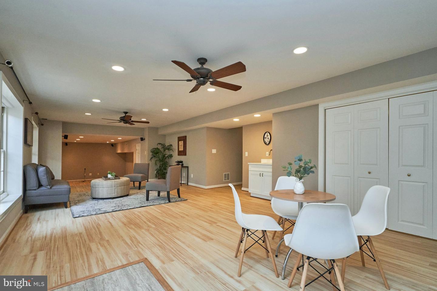 5132 GAGNE CT, FAIRFAX, Virginia 22030, 4 Bedrooms Bedrooms, ,3 BathroomsBathrooms,Residential,For sale,5132 GAGNE CT,VAFX2260170 MLS # VAFX2260170