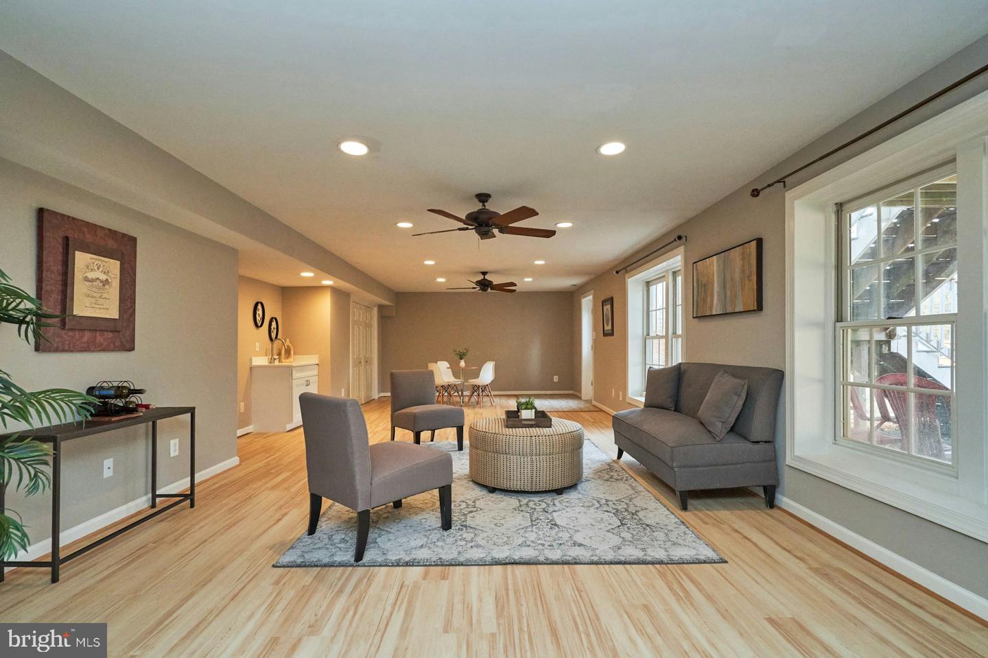 5132 GAGNE CT, FAIRFAX, Virginia 22030, 4 Bedrooms Bedrooms, ,3 BathroomsBathrooms,Residential,For sale,5132 GAGNE CT,VAFX2260170 MLS # VAFX2260170