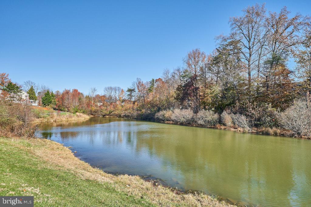 5132 GAGNE CT, FAIRFAX, Virginia 22030, 4 Bedrooms Bedrooms, ,3 BathroomsBathrooms,Residential,For sale,5132 GAGNE CT,VAFX2260170 MLS # VAFX2260170