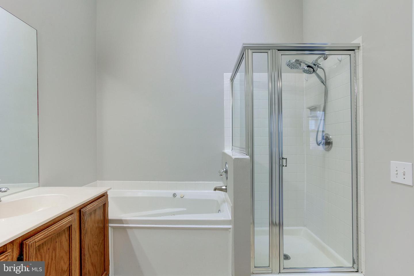 7913 REBEL WALK DR, MANASSAS, Virginia 20109, 4 Bedrooms Bedrooms, ,3 BathroomsBathrooms,Residential,For sale,7913 REBEL WALK DR,VAPW2101726 MLS # VAPW2101726