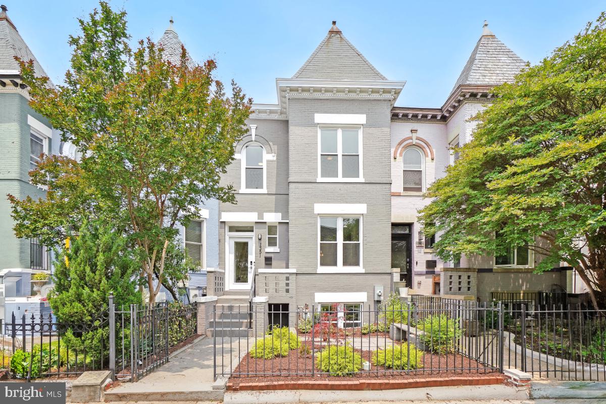 1351 NEWTON ST NW, WASHINGTON, District Of Columbia 20010, 4 Bedrooms Bedrooms, ,3 BathroomsBathrooms,Residential,For sale,1351 NEWTON ST NW,DCDC2215778 MLS # DCDC2215778