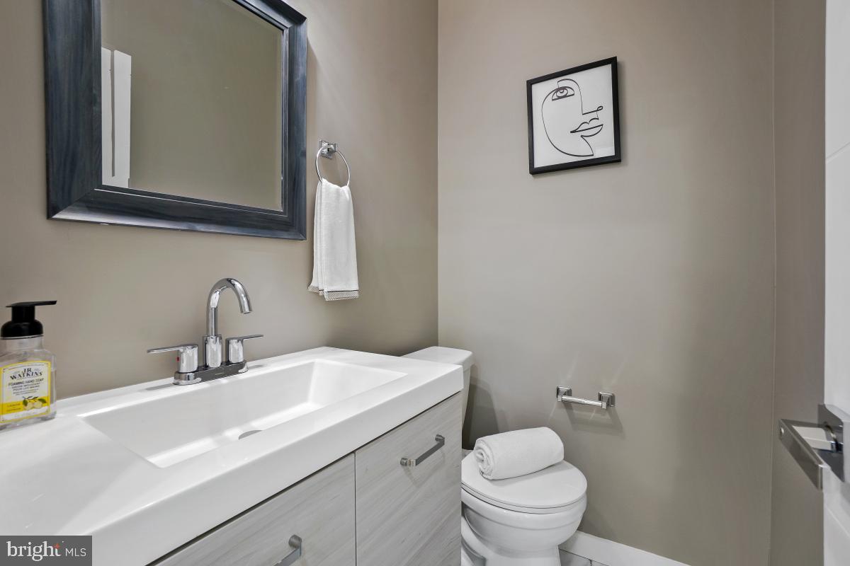 1351 NEWTON ST NW, WASHINGTON, District Of Columbia 20010, 4 Bedrooms Bedrooms, ,3 BathroomsBathrooms,Residential,For sale,1351 NEWTON ST NW,DCDC2215778 MLS # DCDC2215778