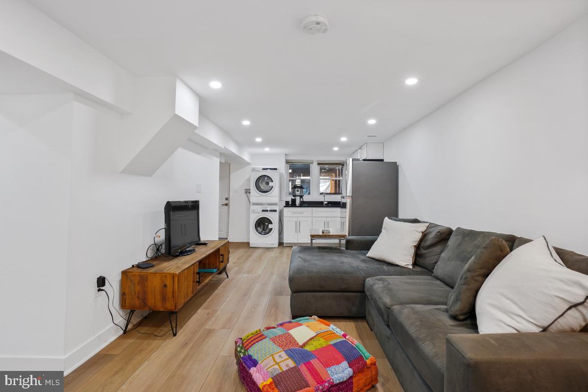 1351 NEWTON ST NW, WASHINGTON, District Of Columbia 20010, 4 Bedrooms Bedrooms, ,3 BathroomsBathrooms,Residential,For sale,1351 NEWTON ST NW,DCDC2215778 MLS # DCDC2215778