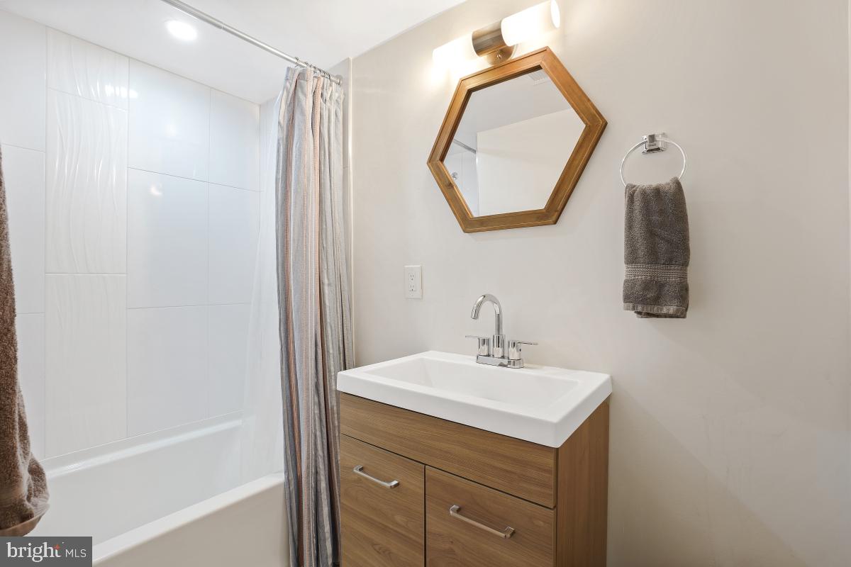 1351 NEWTON ST NW, WASHINGTON, District Of Columbia 20010, 4 Bedrooms Bedrooms, ,3 BathroomsBathrooms,Residential,For sale,1351 NEWTON ST NW,DCDC2215778 MLS # DCDC2215778