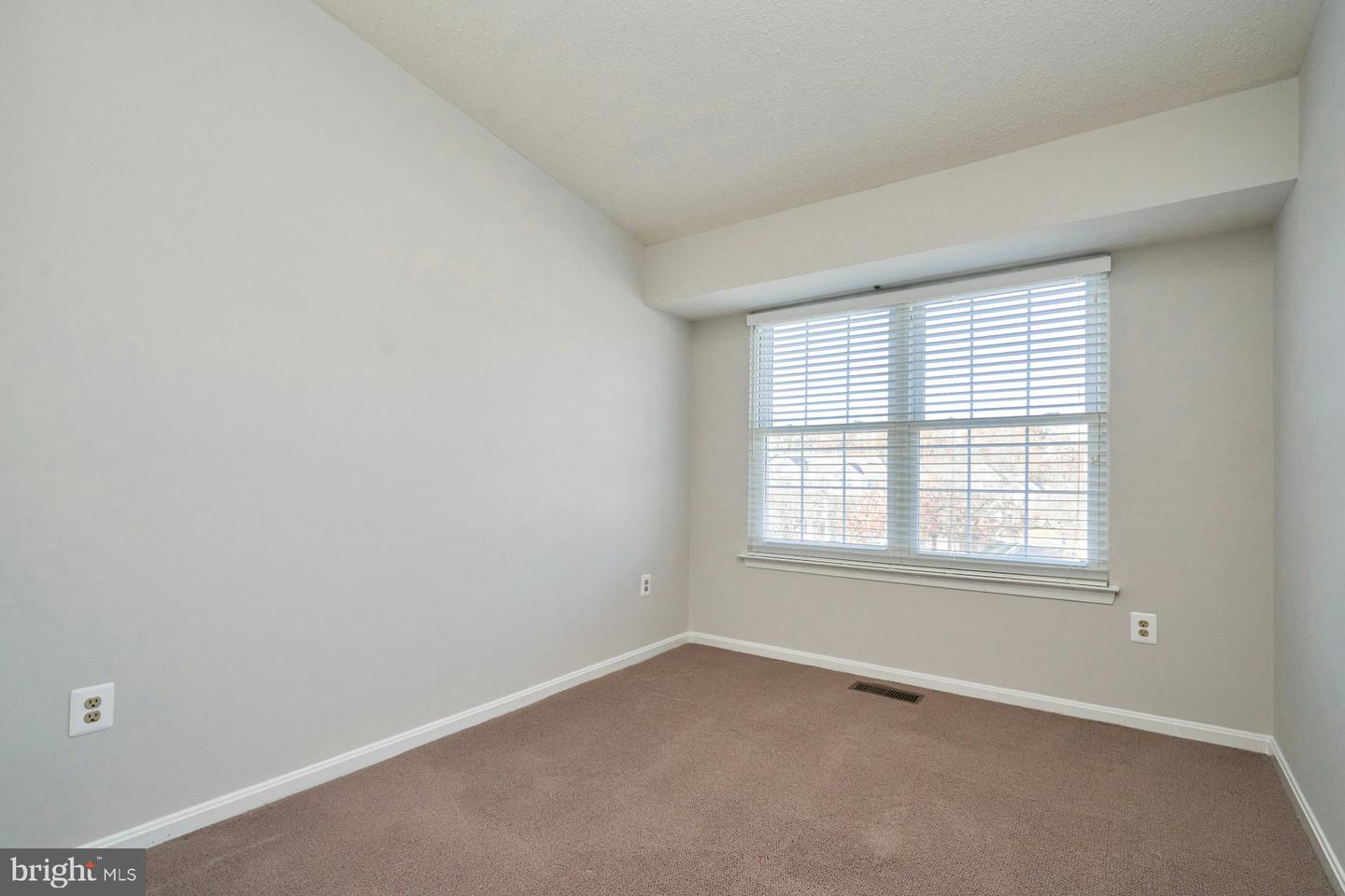 5105 WYNDHAM ROSE CV #115, CENTREVILLE, Virginia 20120, 3 Bedrooms Bedrooms, ,2 BathroomsBathrooms,Residential,For sale,5105 WYNDHAM ROSE CV #115,VAFX2262614 MLS # VAFX2262614