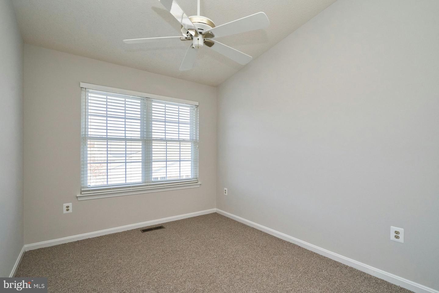 5105 WYNDHAM ROSE CV #115, CENTREVILLE, Virginia 20120, 3 Bedrooms Bedrooms, ,2 BathroomsBathrooms,Residential,For sale,5105 WYNDHAM ROSE CV #115,VAFX2262614 MLS # VAFX2262614