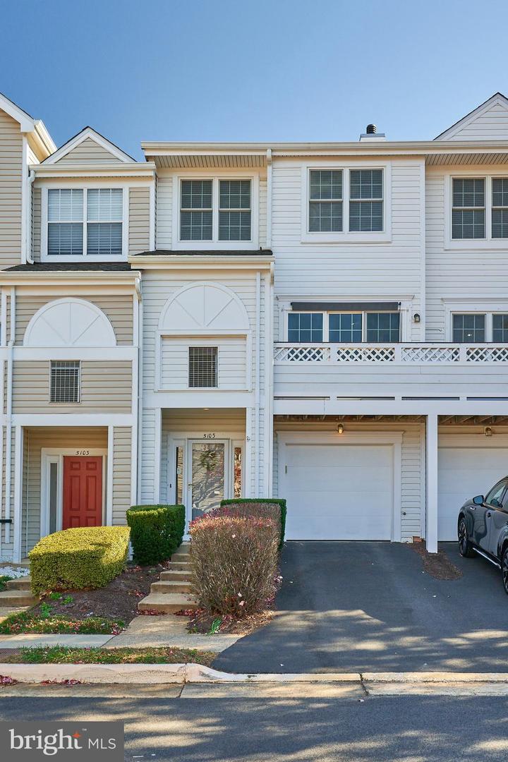 5105 WYNDHAM ROSE CV #115, CENTREVILLE, Virginia 20120, 3 Bedrooms Bedrooms, ,2 BathroomsBathrooms,Residential,For sale,5105 WYNDHAM ROSE CV #115,VAFX2262614 MLS # VAFX2262614
