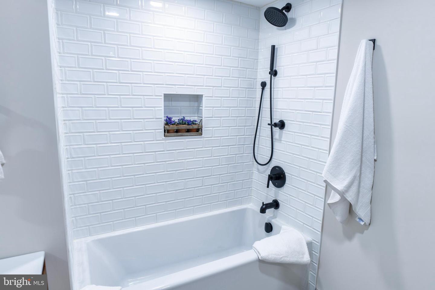 919 12TH ST NE #202, WASHINGTON, District Of Columbia 20002, 3 Bedrooms Bedrooms, 6 Rooms Rooms,2 BathroomsBathrooms,Residential,For sale,919 12TH ST NE #202,DCDC2220532 MLS # DCDC2220532 919 12TH ST NE #202, WASHINGTON, District Of Columbia 20002, 3 Bedrooms Bedrooms, 6 Rooms Rooms,2 BathroomsBathrooms,Residential,For sale,919 12TH ST NE #202,DCDC2220532 MLS # DCDC2220532