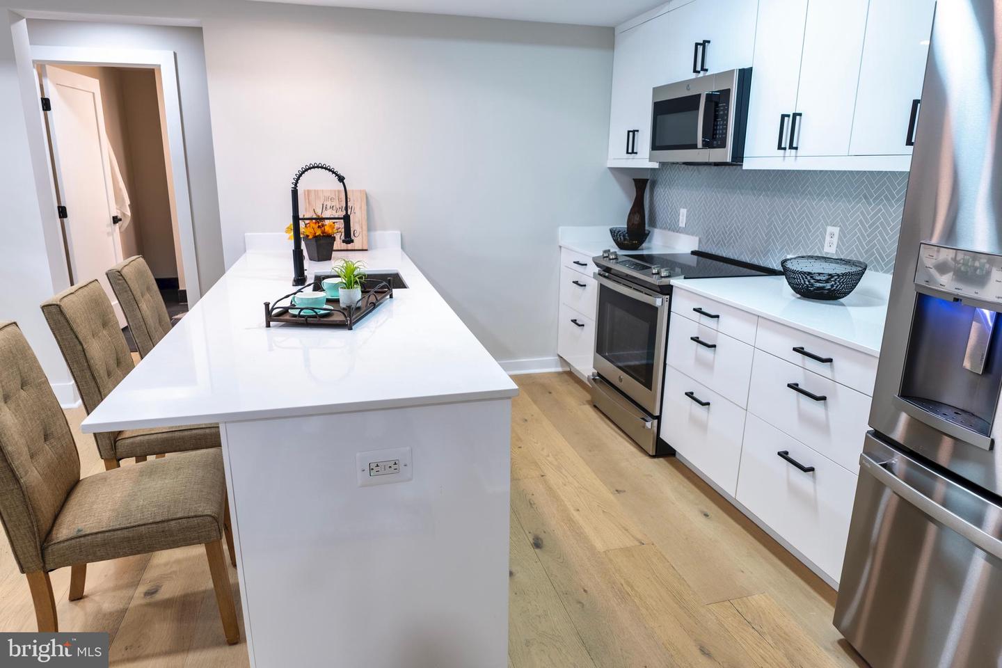 919 12TH ST NE #202, WASHINGTON, District Of Columbia 20002, 3 Bedrooms Bedrooms, 6 Rooms Rooms,2 BathroomsBathrooms,Residential,For sale,919 12TH ST NE #202,DCDC2220532 MLS # DCDC2220532 919 12TH ST NE #202, WASHINGTON, District Of Columbia 20002, 3 Bedrooms Bedrooms, 6 Rooms Rooms,2 BathroomsBathrooms,Residential,For sale,919 12TH ST NE #202,DCDC2220532 MLS # DCDC2220532