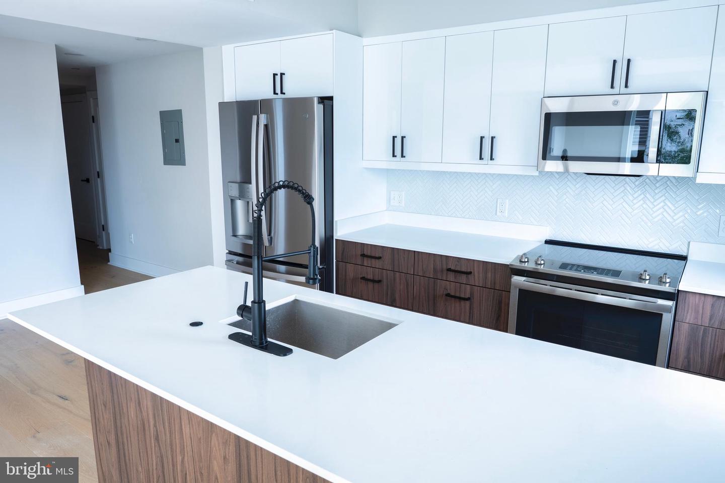 919 12TH ST NE #A301, WASHINGTON, District Of Columbia 20002, 1 Bedroom Bedrooms, ,1 BathroomBathrooms,Residential,For sale,919 12TH ST NE #A301,DCDC2220618 MLS # DCDC2220618