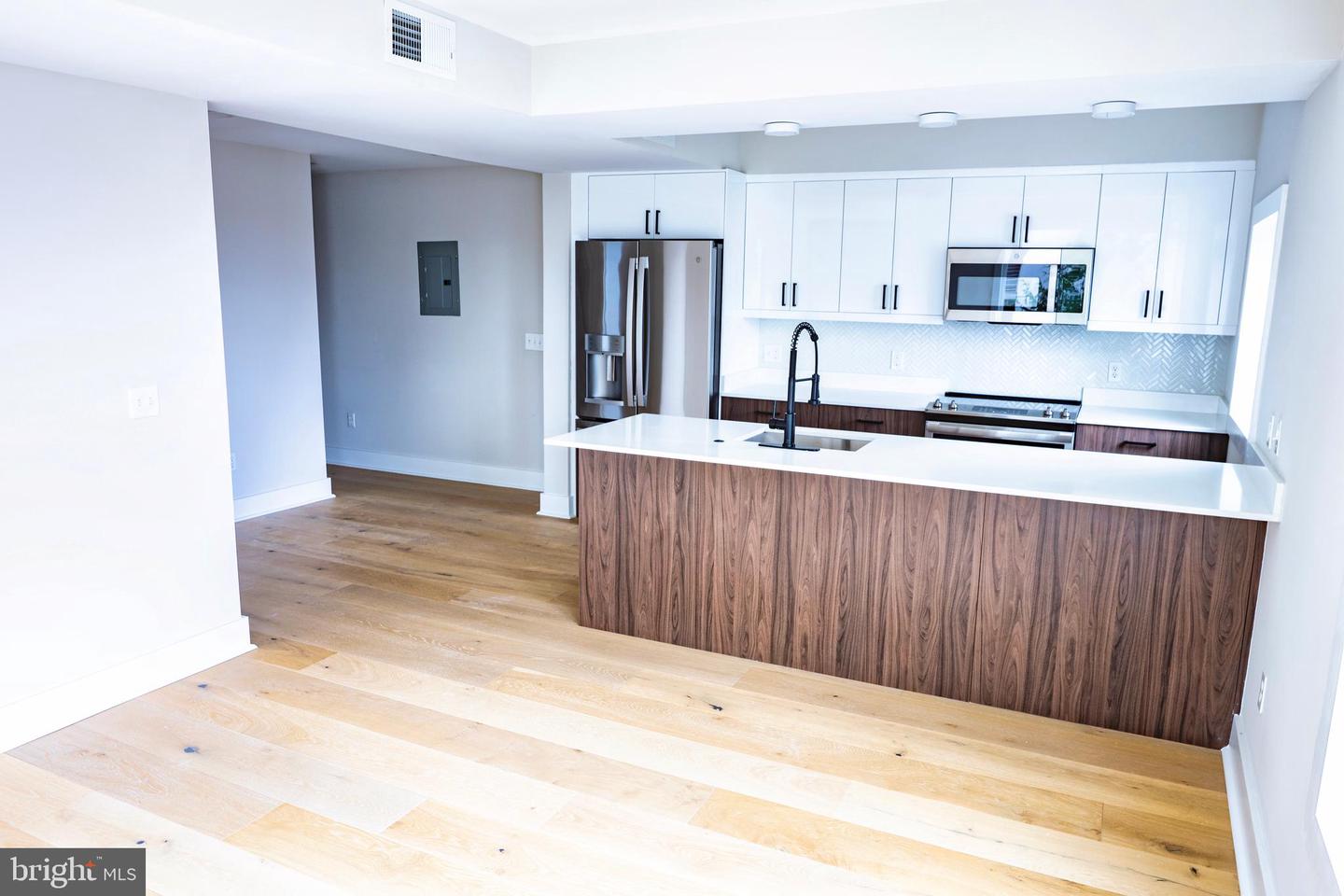 919 12TH ST NE #A301, WASHINGTON, District Of Columbia 20002, 1 Bedroom Bedrooms, ,1 BathroomBathrooms,Residential,For sale,919 12TH ST NE #A301,DCDC2220618 MLS # DCDC2220618