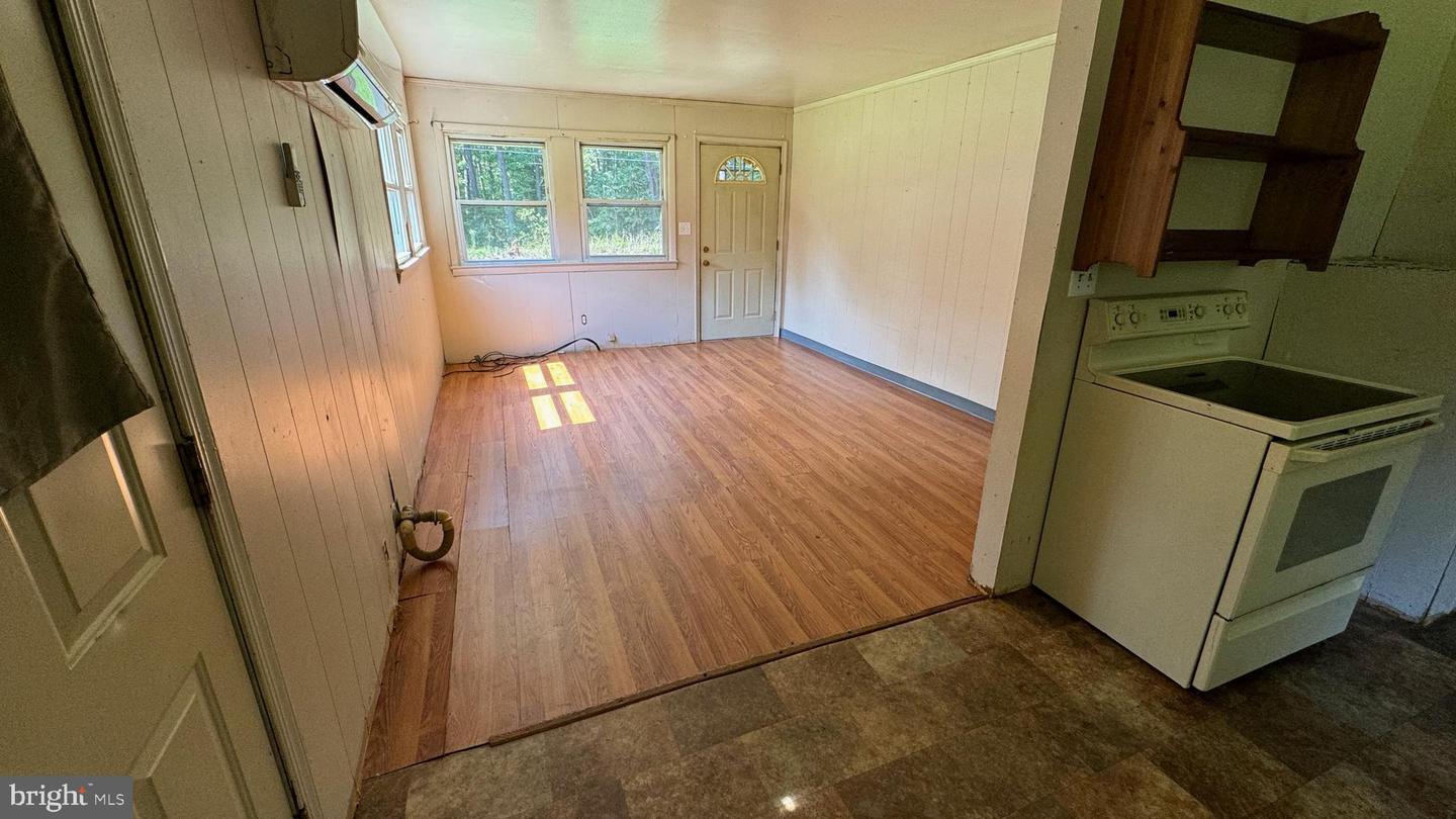 14405 MILLBANK RD, KING GEORGE, Virginia 22485, 5 Bedrooms Bedrooms, ,2 BathroomsBathrooms,Residential,For sale,14405 MILLBANK RD,VAKG2006976 MLS # VAKG2006976