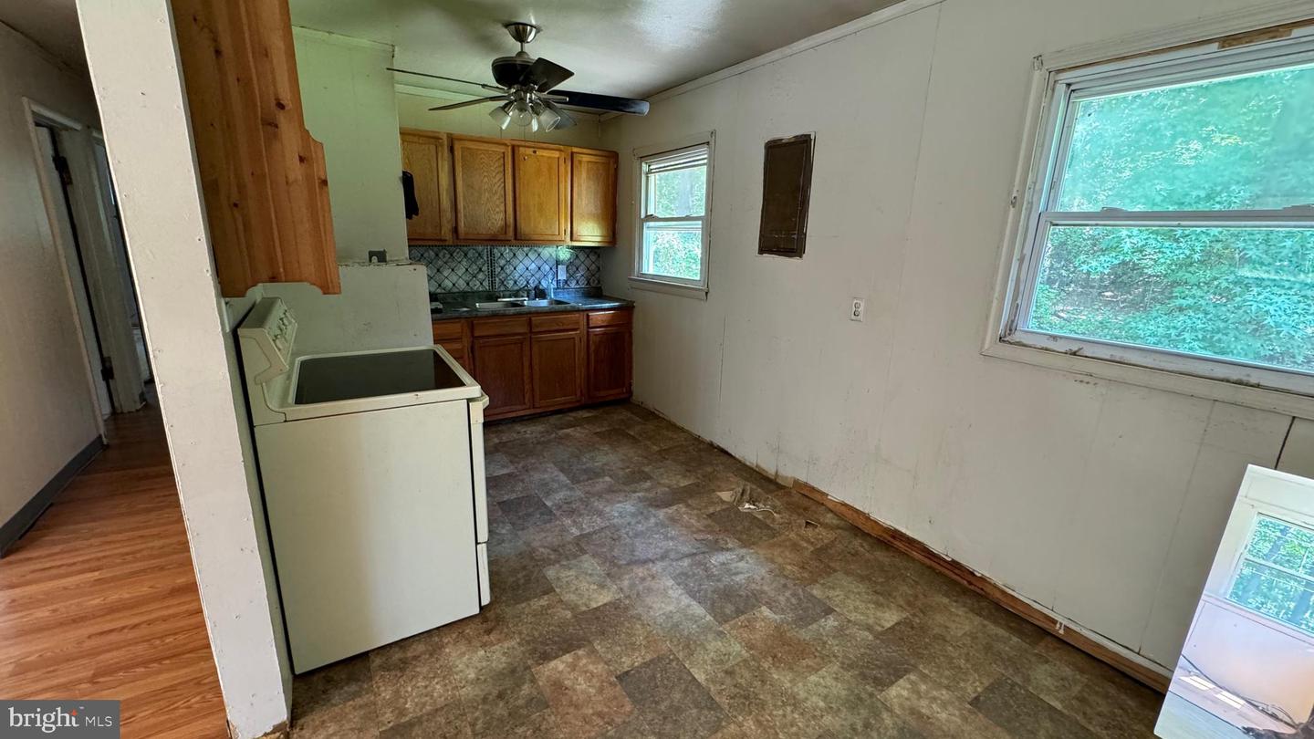 14405 MILLBANK RD, KING GEORGE, Virginia 22485, 5 Bedrooms Bedrooms, ,2 BathroomsBathrooms,Residential,For sale,14405 MILLBANK RD,VAKG2006976 MLS # VAKG2006976