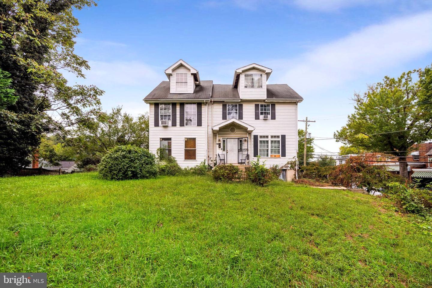 4227 GAULT PL NE, WASHINGTON, District Of Columbia 20019, 3 Bedrooms Bedrooms, 5 Rooms Rooms,2 BathroomsBathrooms,Residential,For sale,4227 GAULT PL NE,DCDC2221854 MLS # DCDC2221854