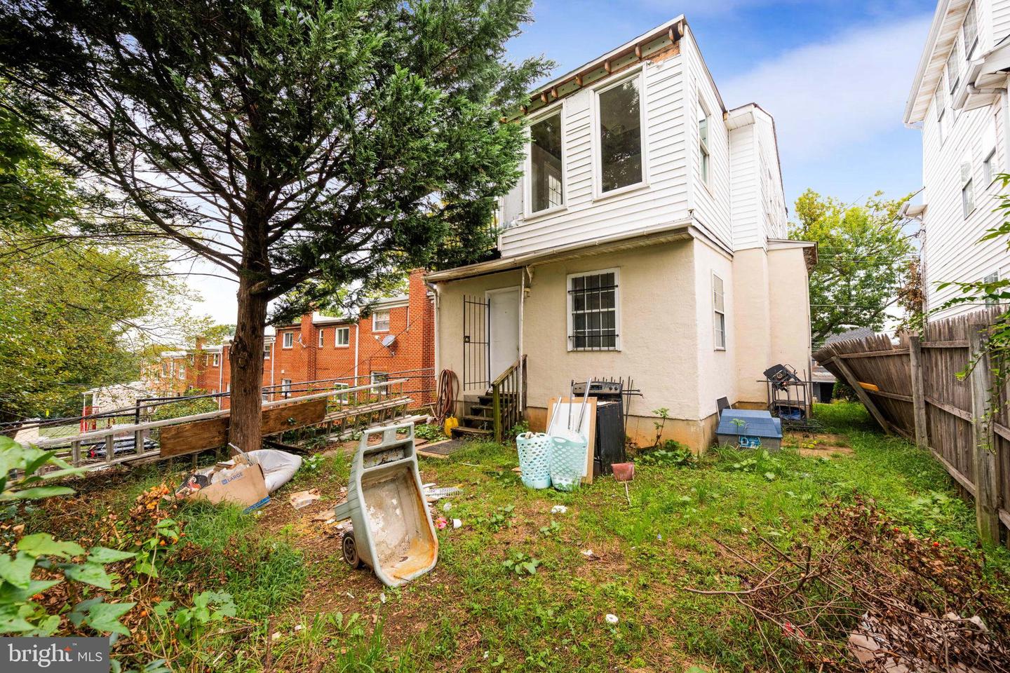 4227 GAULT PL NE, WASHINGTON, District Of Columbia 20019, 3 Bedrooms Bedrooms, 5 Rooms Rooms,2 BathroomsBathrooms,Residential,For sale,4227 GAULT PL NE,DCDC2221854 MLS # DCDC2221854