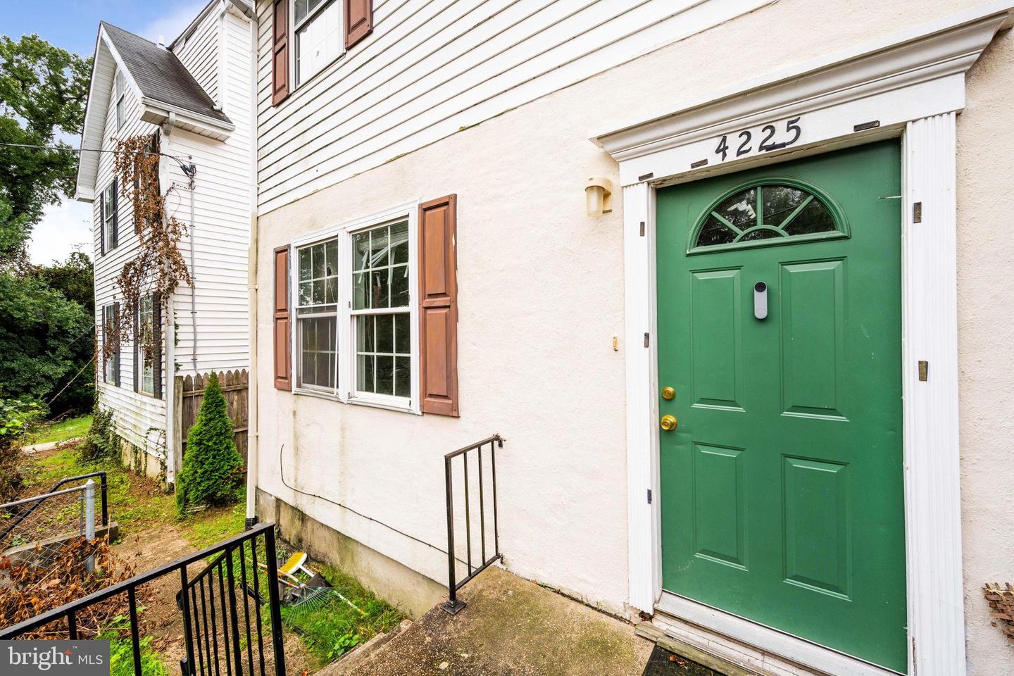 4227 GAULT PL NE, WASHINGTON, District Of Columbia 20019, 3 Bedrooms Bedrooms, 5 Rooms Rooms,2 BathroomsBathrooms,Residential,For sale,4227 GAULT PL NE,DCDC2221854 MLS # DCDC2221854