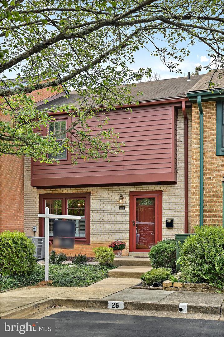 2180 GOLF COURSE DR, RESTON, Virginia 20191, 3 Bedrooms Bedrooms, ,2 BathroomsBathrooms,Residential,For sale,2180 GOLF COURSE DR,VAFX2268256 MLS # VAFX2268256