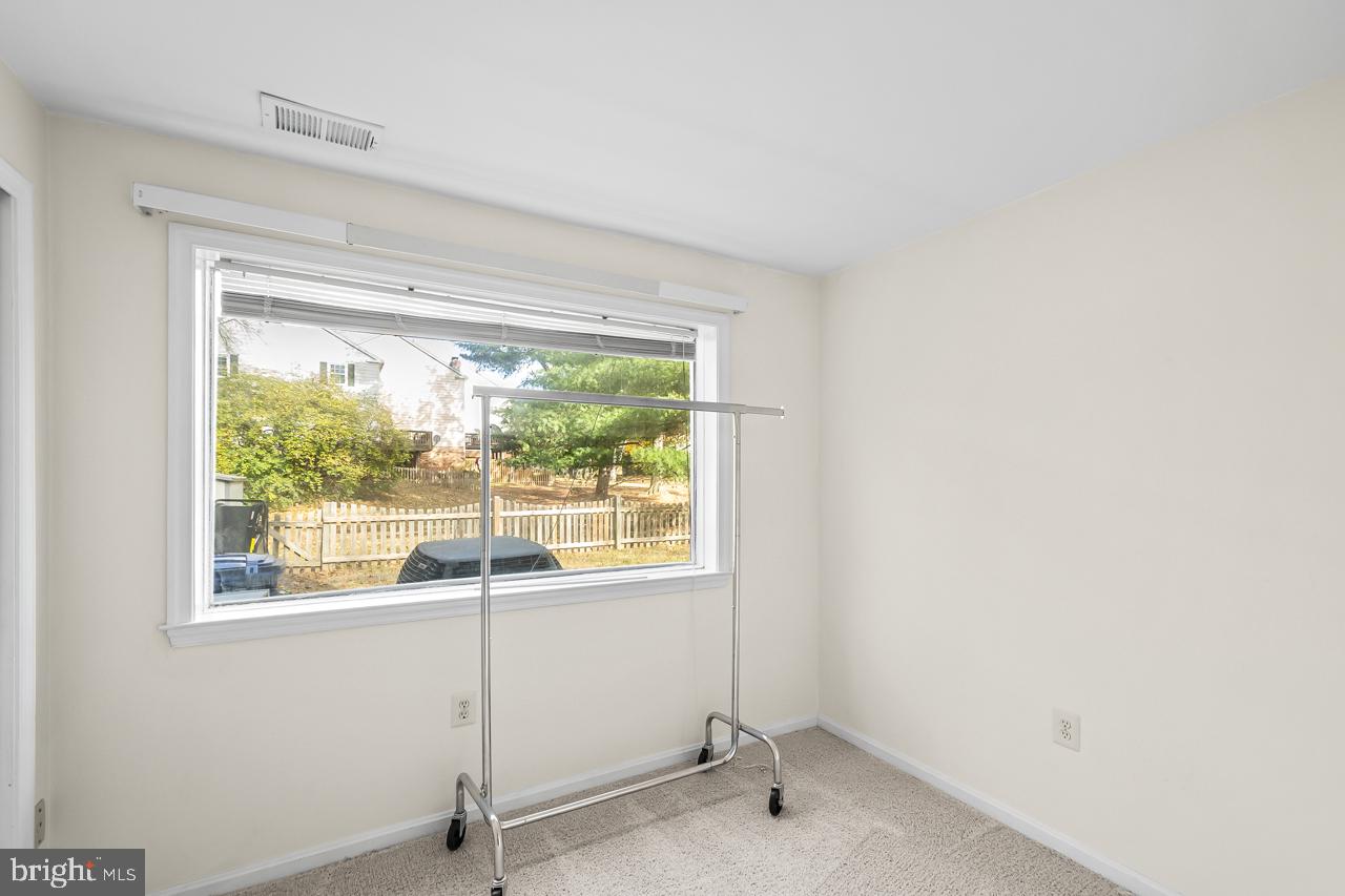 312 HOLLY CT, HERNDON, Virginia 20170, 5 Bedrooms Bedrooms, ,2 BathroomsBathrooms,Residential,For sale,312 HOLLY CT,VAFX2268292 MLS # VAFX2268292