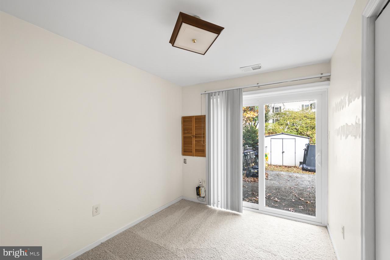 312 HOLLY CT, HERNDON, Virginia 20170, 5 Bedrooms Bedrooms, ,2 BathroomsBathrooms,Residential,For sale,312 HOLLY CT,VAFX2268292 MLS # VAFX2268292