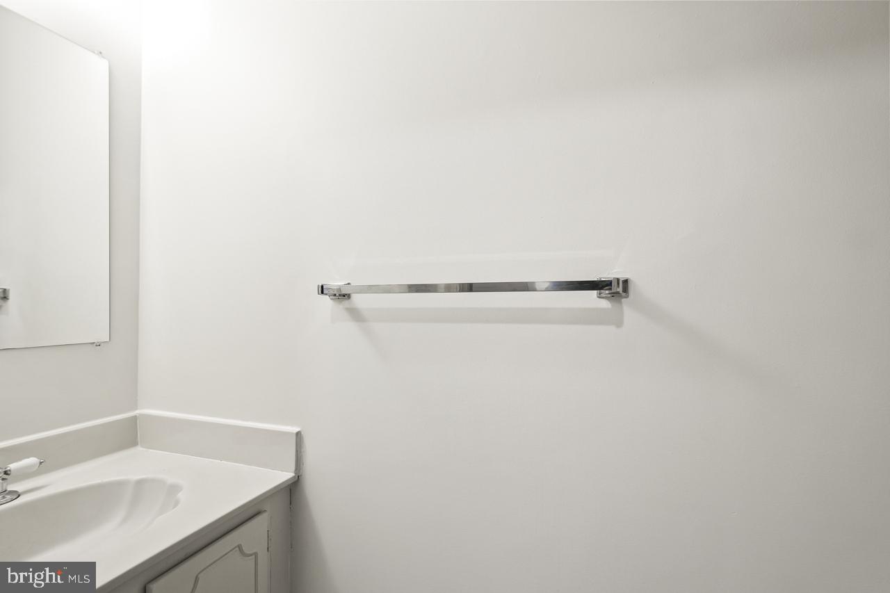 312 HOLLY CT, HERNDON, Virginia 20170, 5 Bedrooms Bedrooms, ,2 BathroomsBathrooms,Residential,For sale,312 HOLLY CT,VAFX2268292 MLS # VAFX2268292