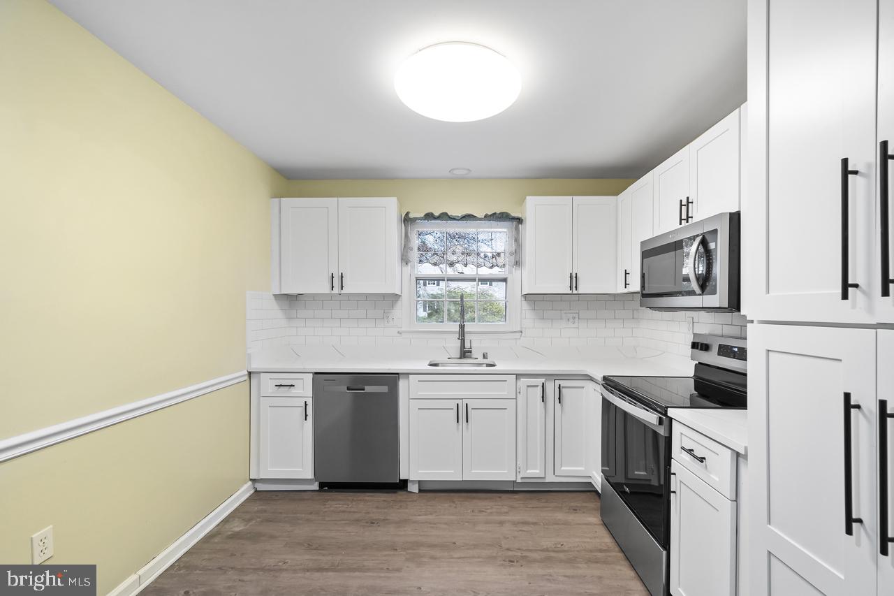 312 HOLLY CT, HERNDON, Virginia 20170, 5 Bedrooms Bedrooms, ,2 BathroomsBathrooms,Residential,For sale,312 HOLLY CT,VAFX2268292 MLS # VAFX2268292