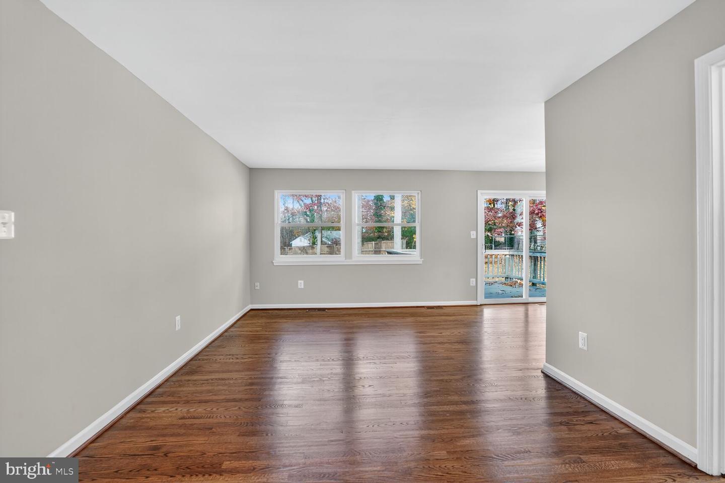 2561 PAXTON ST, WOODBRIDGE, Virginia 22192, 5 Bedrooms Bedrooms, ,2 BathroomsBathrooms,Residential,For sale,2561 PAXTON ST,VAPW2104546 MLS # VAPW2104546