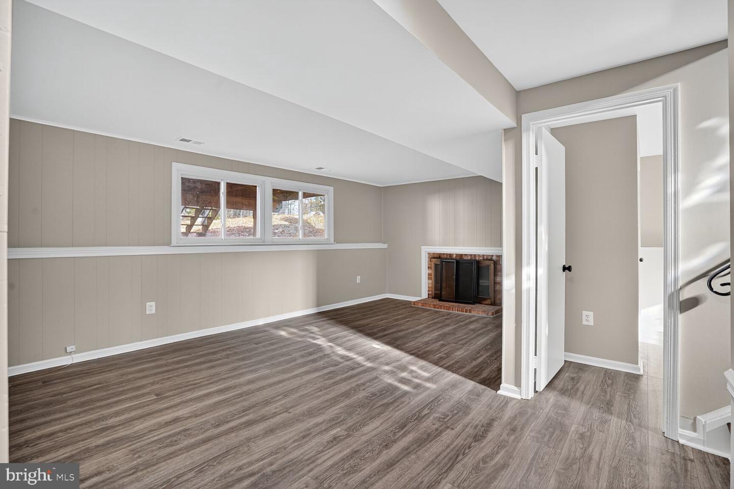 2561 PAXTON ST, WOODBRIDGE, Virginia 22192, 5 Bedrooms Bedrooms, ,2 BathroomsBathrooms,Residential,For sale,2561 PAXTON ST,VAPW2104546 MLS # VAPW2104546