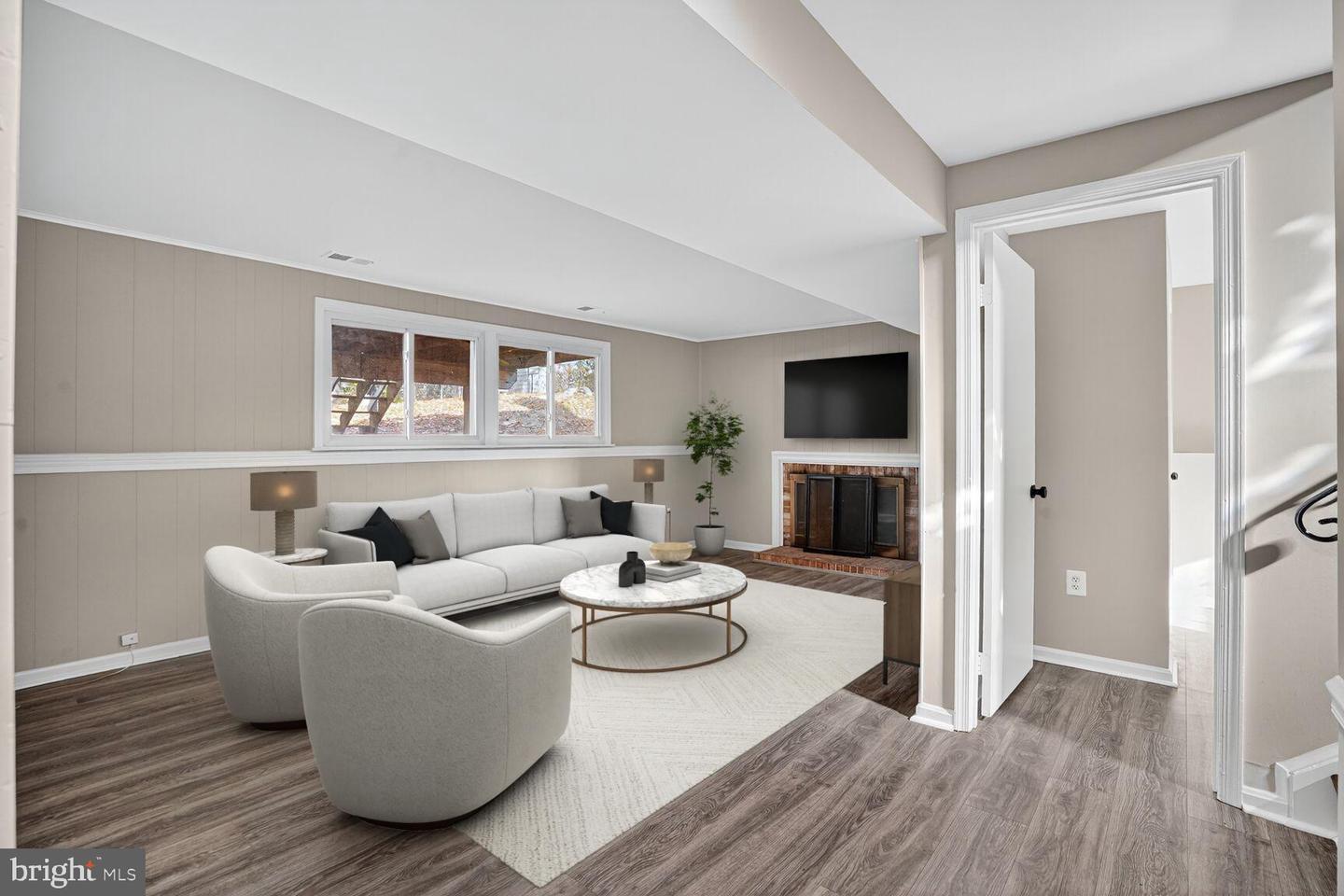 2561 PAXTON ST, WOODBRIDGE, Virginia 22192, 5 Bedrooms Bedrooms, ,2 BathroomsBathrooms,Residential,For sale,2561 PAXTON ST,VAPW2104546 MLS # VAPW2104546