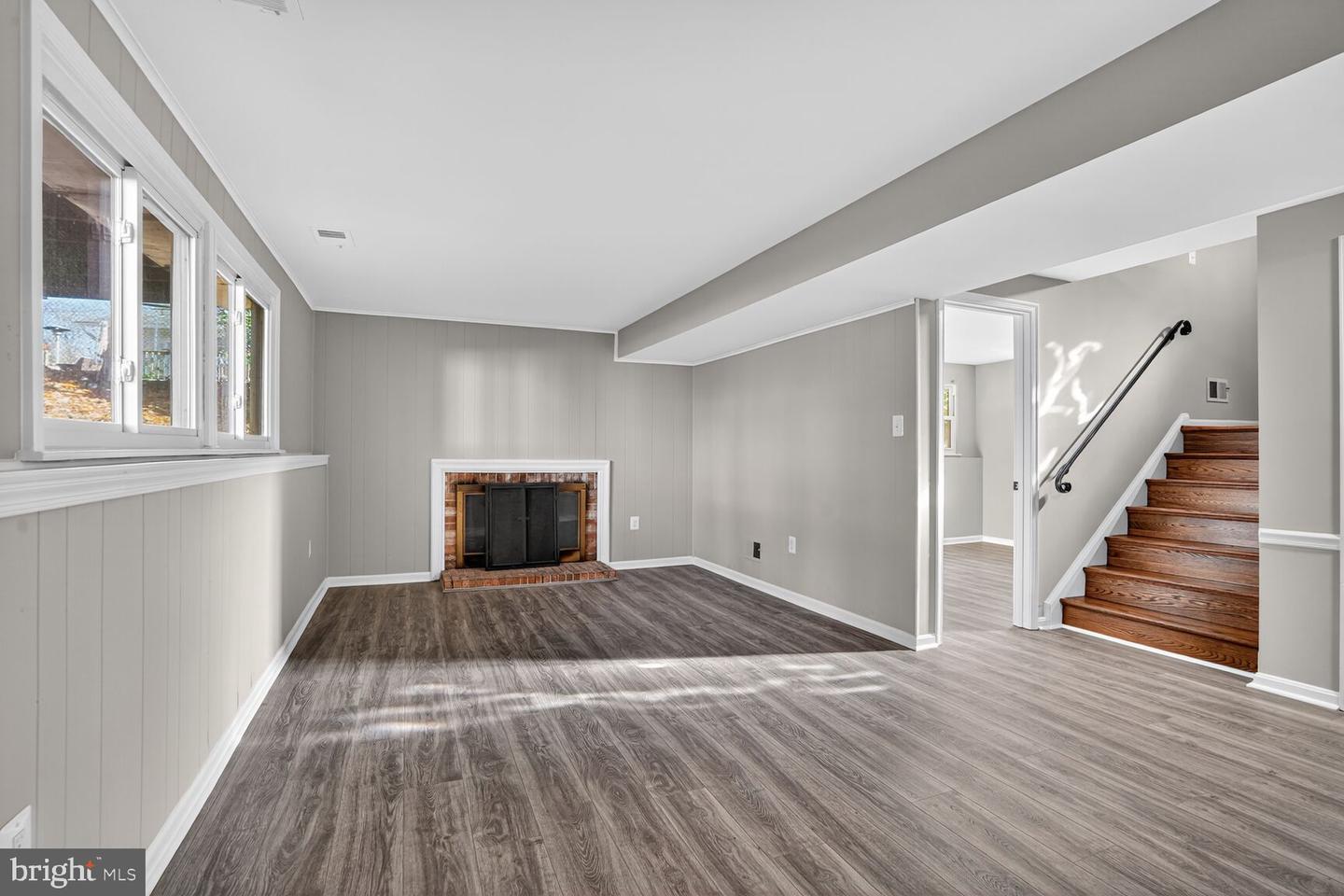 2561 PAXTON ST, WOODBRIDGE, Virginia 22192, 5 Bedrooms Bedrooms, ,2 BathroomsBathrooms,Residential,For sale,2561 PAXTON ST,VAPW2104546 MLS # VAPW2104546