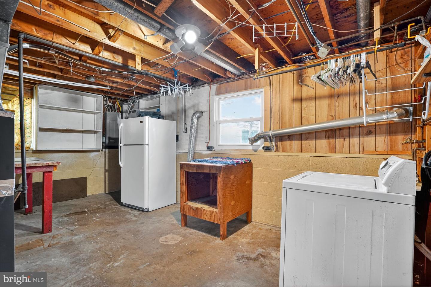 2561 PAXTON ST, WOODBRIDGE, Virginia 22192, 5 Bedrooms Bedrooms, ,2 BathroomsBathrooms,Residential,For sale,2561 PAXTON ST,VAPW2104546 MLS # VAPW2104546