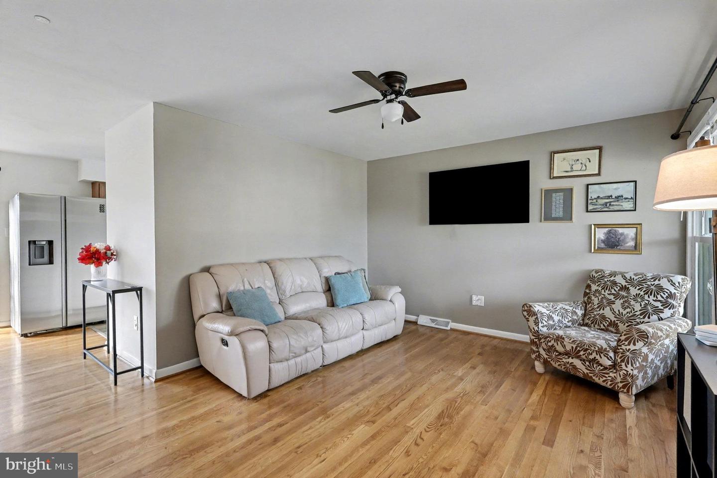 334 W 11TH ST, FRONT ROYAL, Virginia 22630, 3 Bedrooms Bedrooms, ,1 BathroomBathrooms,Residential,For sale,334 W 11TH ST,VAWR2012406 MLS # VAWR2012406