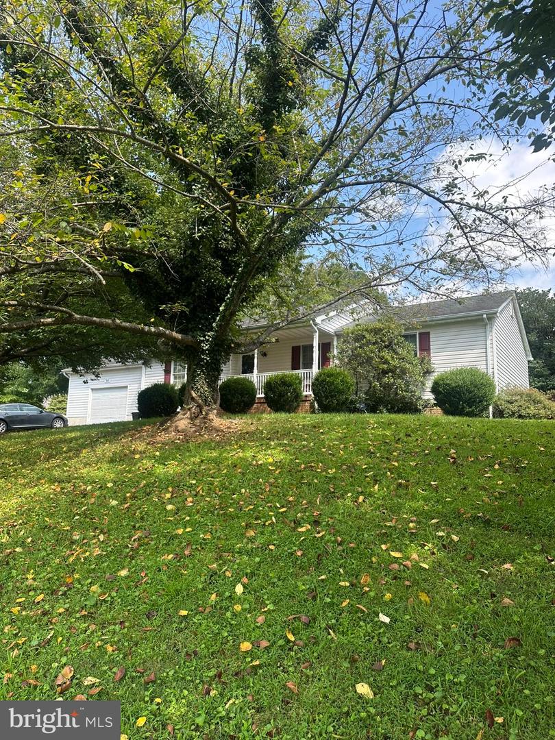 305 JACKSON ST, WARRENTON, Virginia 20186, 3 Bedrooms Bedrooms, 9 Rooms Rooms,2 BathroomsBathrooms,Residential,For sale,305 JACKSON ST,VAFQ2018448 MLS # VAFQ2018448