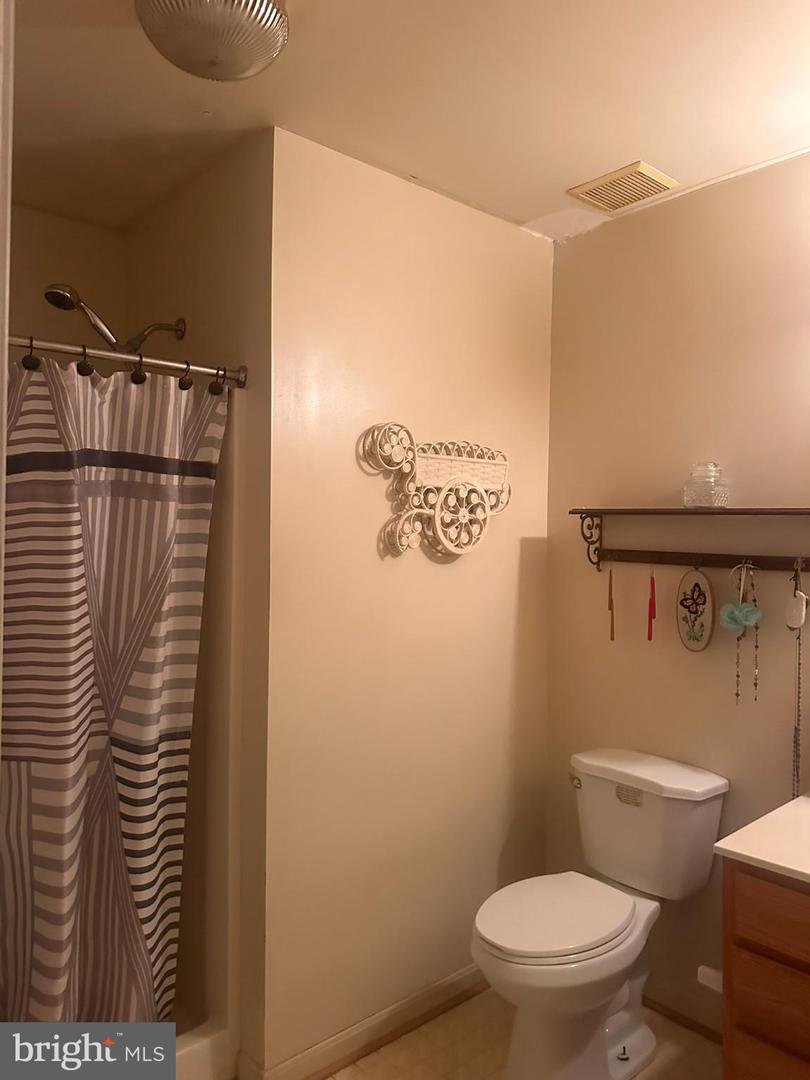 305 JACKSON ST, WARRENTON, Virginia 20186, 3 Bedrooms Bedrooms, 9 Rooms Rooms,2 BathroomsBathrooms,Residential,For sale,305 JACKSON ST,VAFQ2018448 MLS # VAFQ2018448