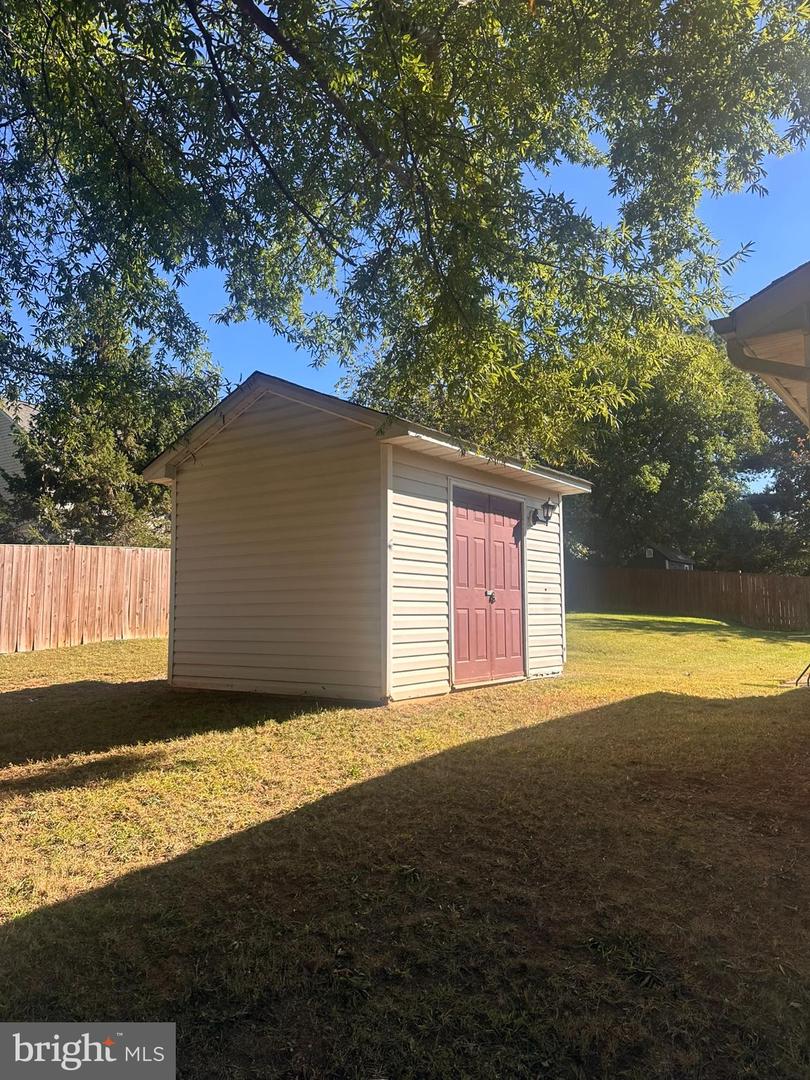 305 JACKSON ST, WARRENTON, Virginia 20186, 3 Bedrooms Bedrooms, 9 Rooms Rooms,2 BathroomsBathrooms,Residential,For sale,305 JACKSON ST,VAFQ2018448 MLS # VAFQ2018448